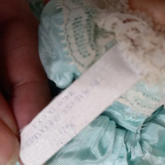 VINTAGE Madam Alexander Portrettes Iris Doll - Picture 7 of 8